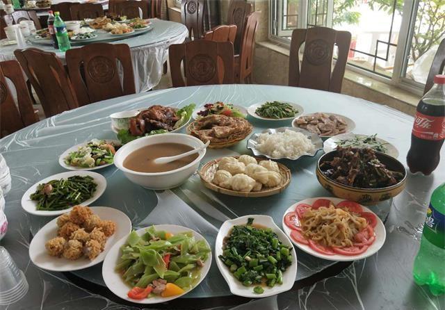 蓟县农家院旅游攻略 黄崖关碧水蓝天山庄，世外桃源的静谧之旅